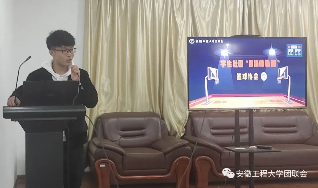 篮球后卫基本技巧_后卫篮球规则视频讲解_篮球后卫视频教学