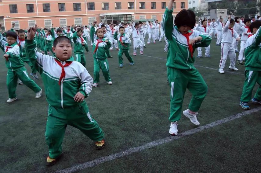 中国功夫小学生体育操_中小学生功夫健身操_中学生体操中国功夫