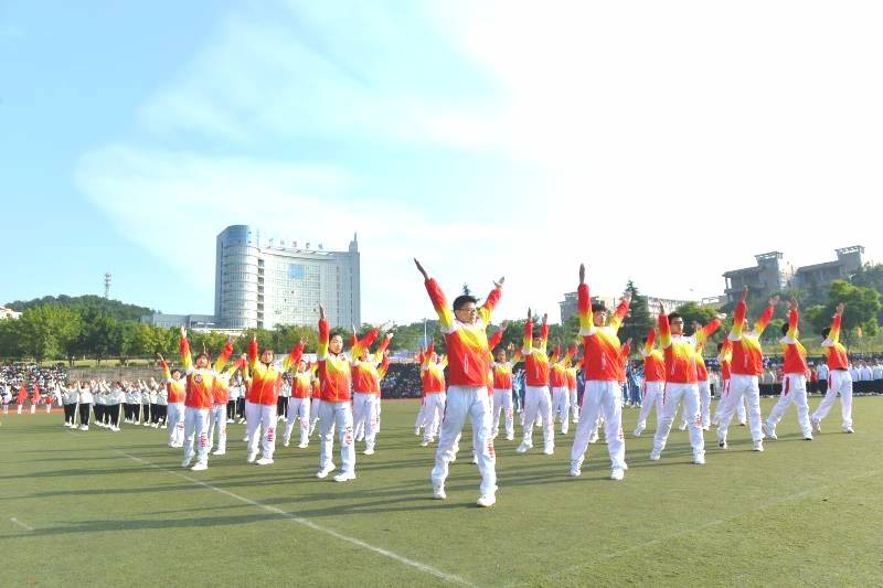 学生广播体操教学视频_最好的学生广播体操_全校学生广播体操