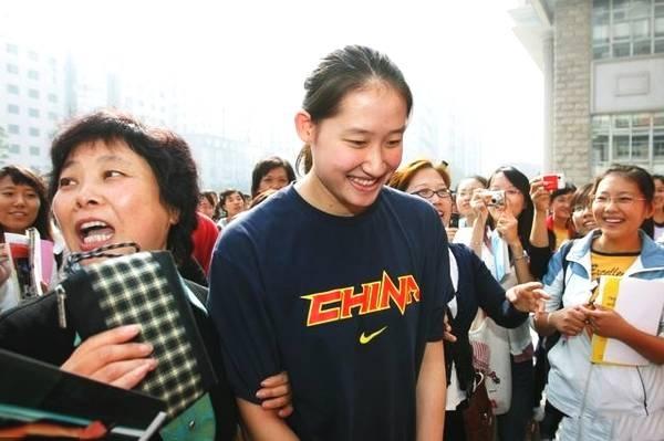 女子蝶泳历届冠军_2012年游泳蝶泳女冠军_历届蝶泳冠军