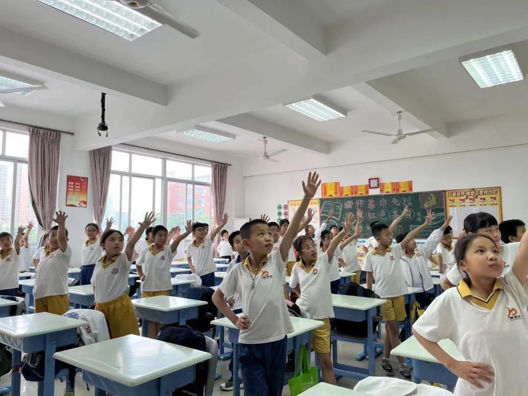 小学生扭扭体操_扭扭体操舞蹈教学视频_扭扭体操的歌词