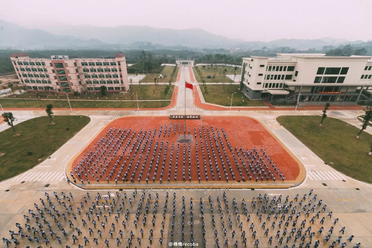 举重冠军装女学生图片_举重冠军女名字_女举重冠军装学生