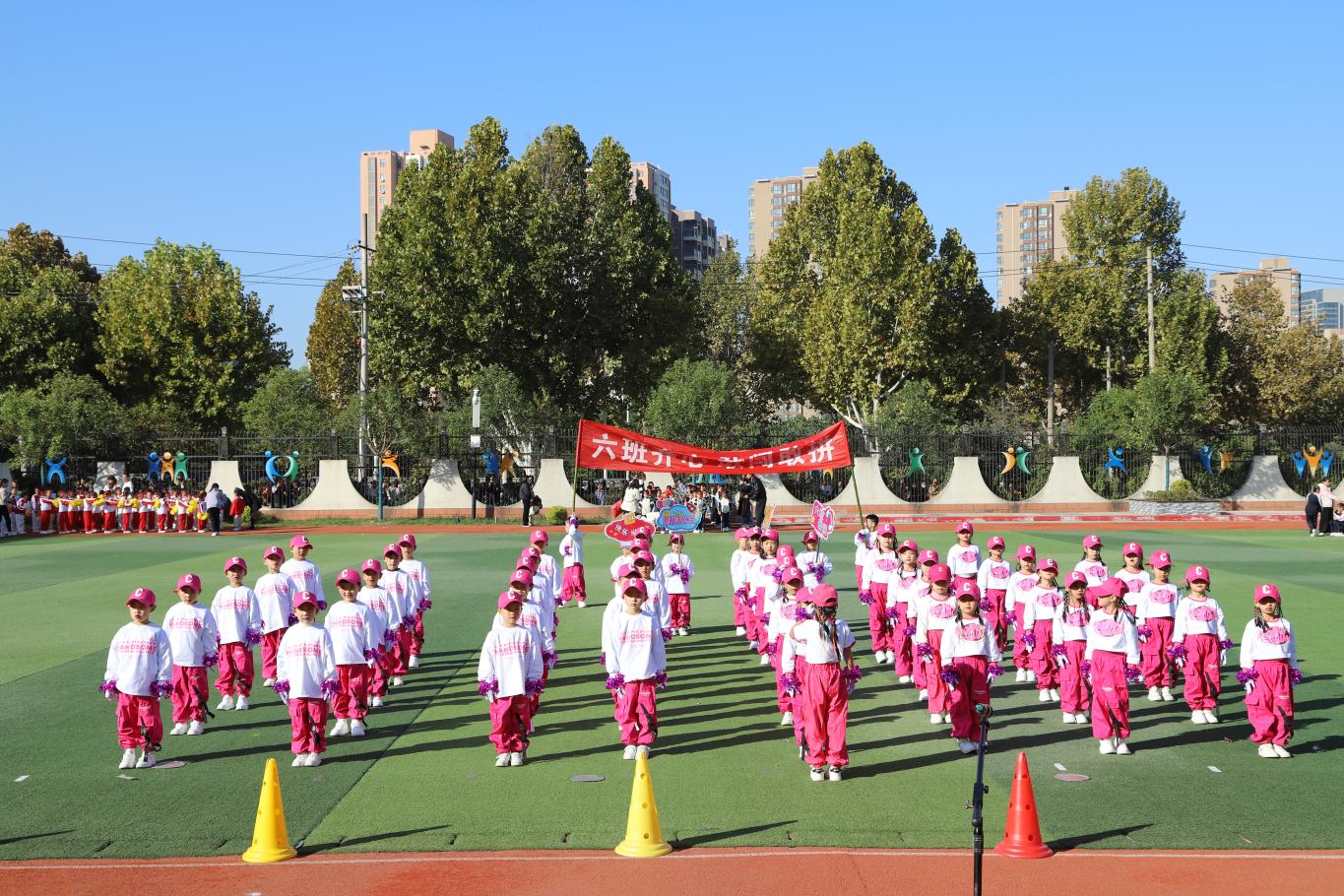 小学生课间集体操_课间操集体小学生视频大全_课间操集体小学生舞蹈视频