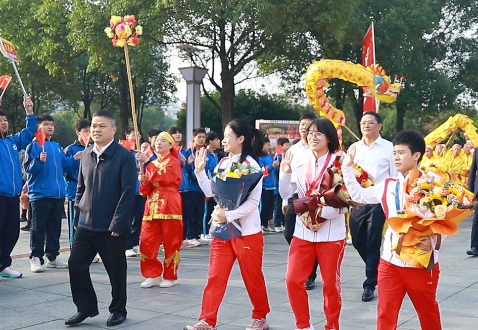 桂阳举重冠军有几人_举重冠军桂阳人有哪些_举重冠军桂阳人有多少人