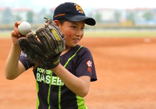 宁夏固原小学篮球冠军_宁夏篮球学校_宁夏固原篮球比赛