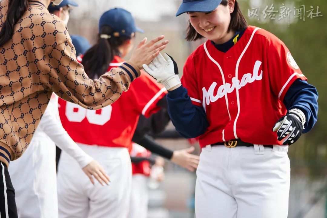 篮球练技巧女生团队视频_女生篮球训练基本功方案_女生怎么练团队篮球技巧