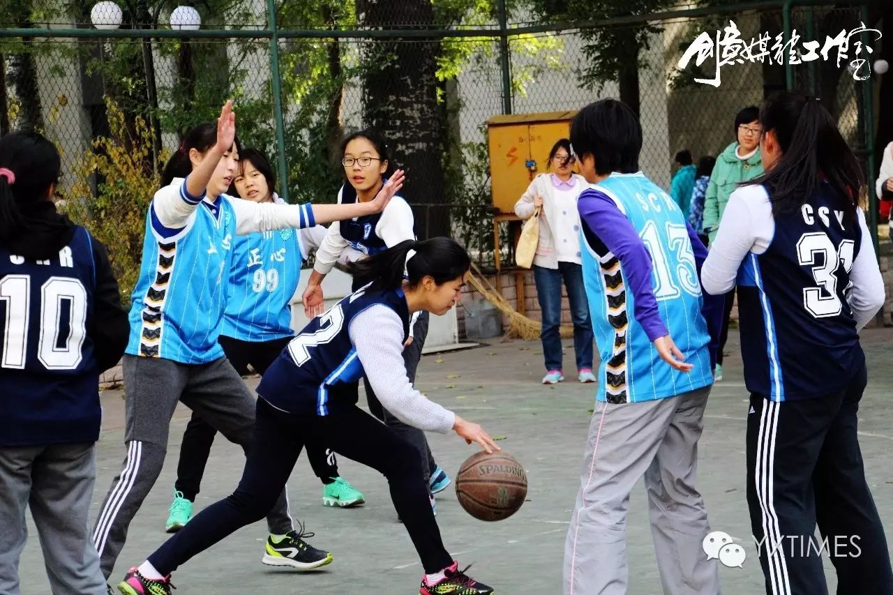 女生篮球训练基本功方案_女生怎么练团队篮球技巧_女生篮球队训练方法