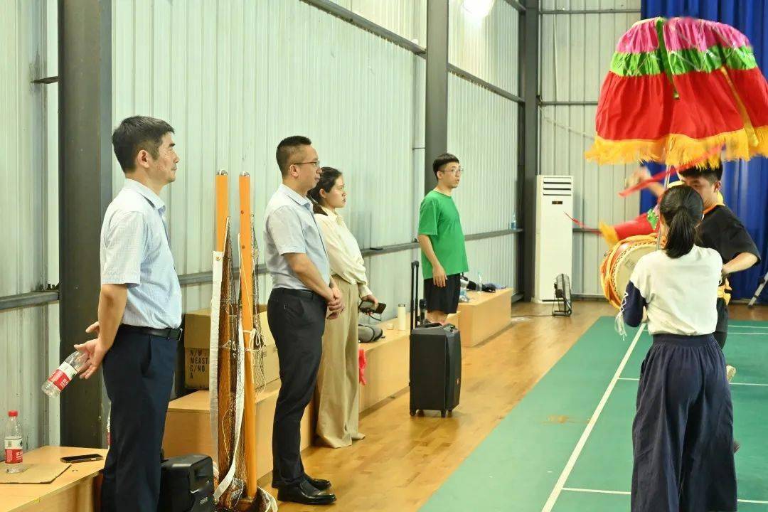 河北省跳高冠军_河北乙组女子跳高冠军是谁_河北跳高女神