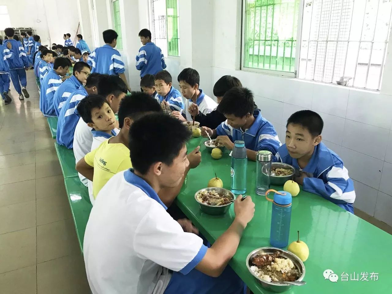 学校营养餐惠民_惠民政策营养餐_惠民政策营养餐手抄报