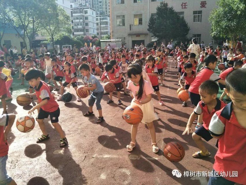 篮球技巧教学小儿歌_儿歌篮球技巧教学小班_儿歌篮球歌