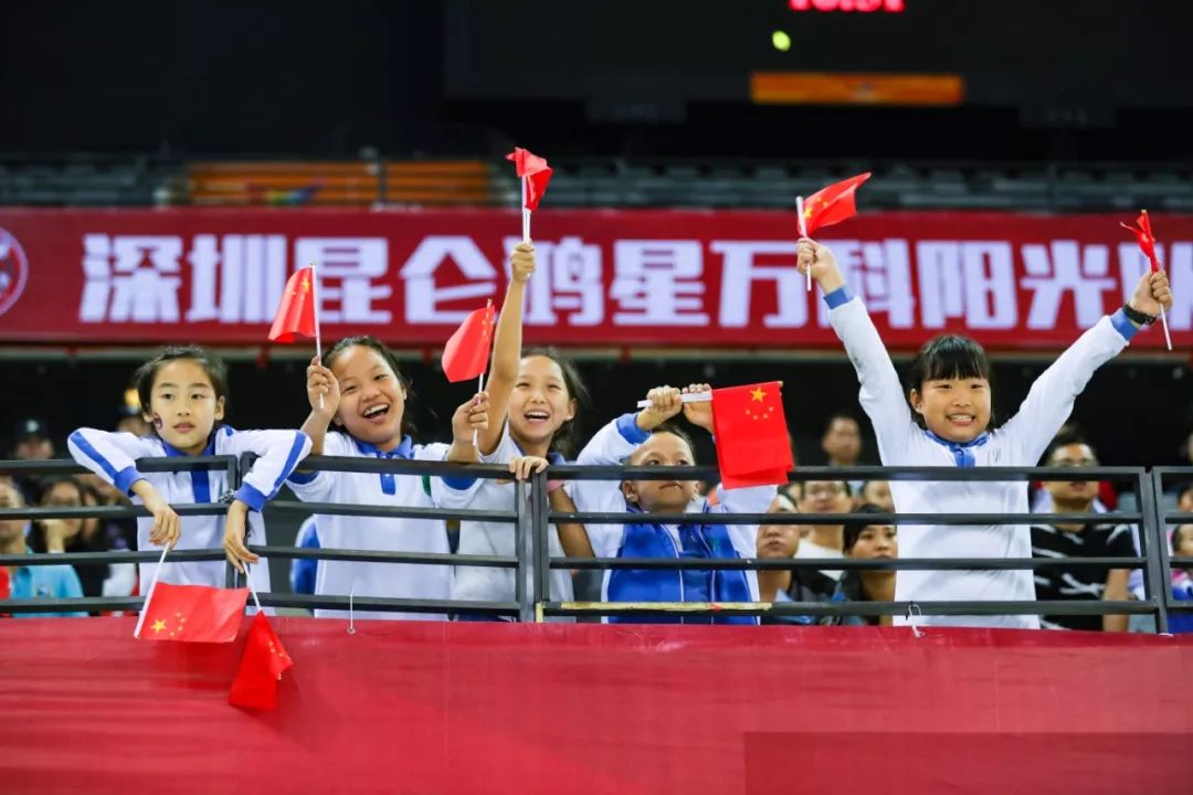 深圳冠军教练教游泳_深圳游泳馆教练_游泳教练冠军深圳教练是谁