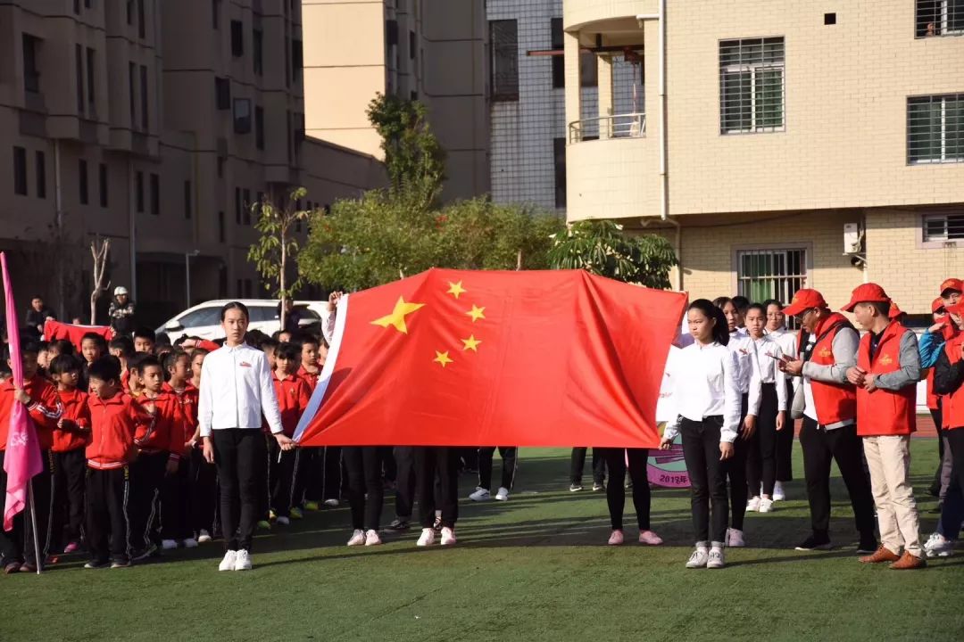 万商运动中心_峰高中心运动会_高峰活动中心