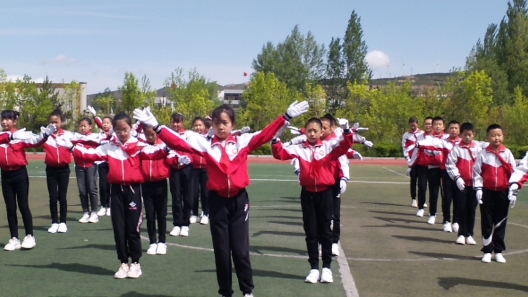 东关小学生体操_南关小学体操视频_东关小学广播体操视频