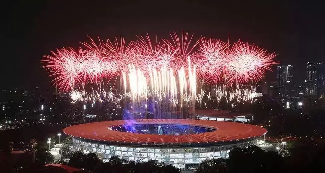 昔日举重冠军沦为毒贩_邢芬举重冠军视频_邢台举重冠军