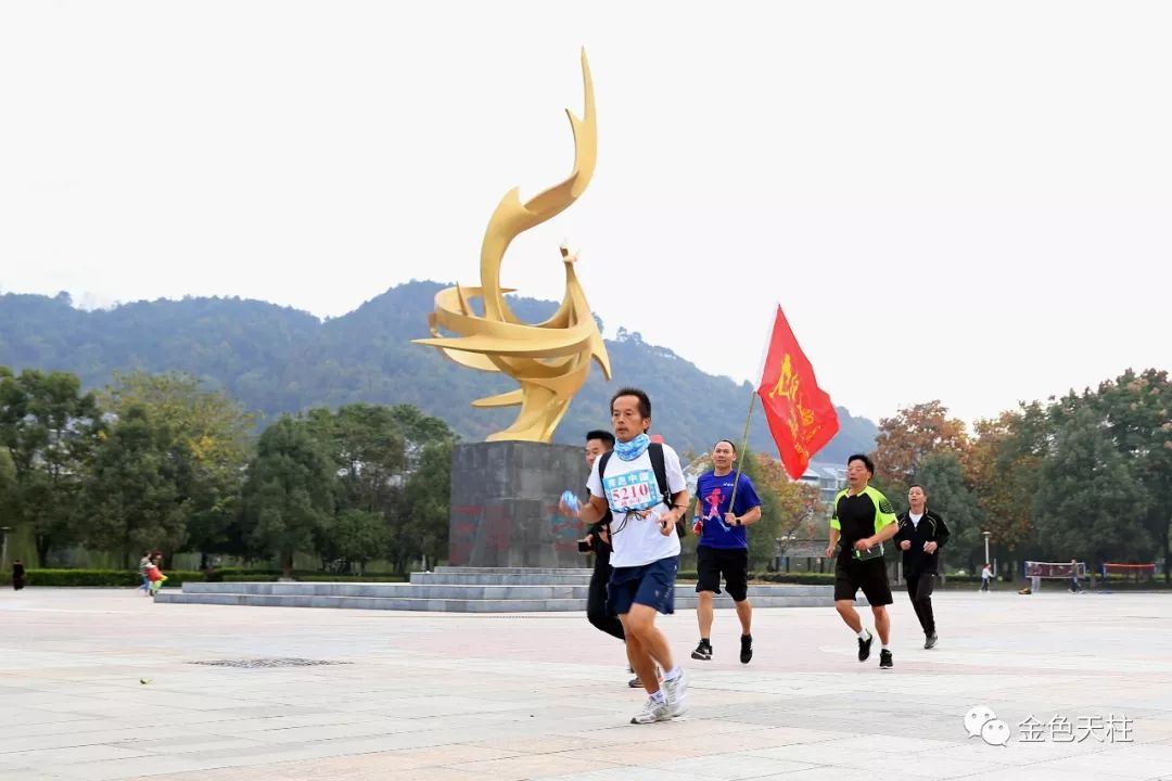 马拉松老师为儿子圆梦_马拉松教练_老师马拉松