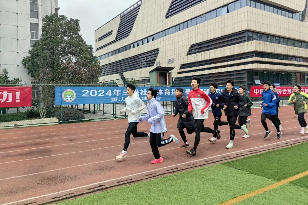 重庆足球足协杯冠军阵容_联赛足球冠军渝北是谁_渝北足球联赛冠军