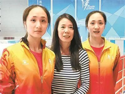 中国花样游泳姐妹花_花式游泳冠军中国姐妹_姐妹花跳水双人冠军