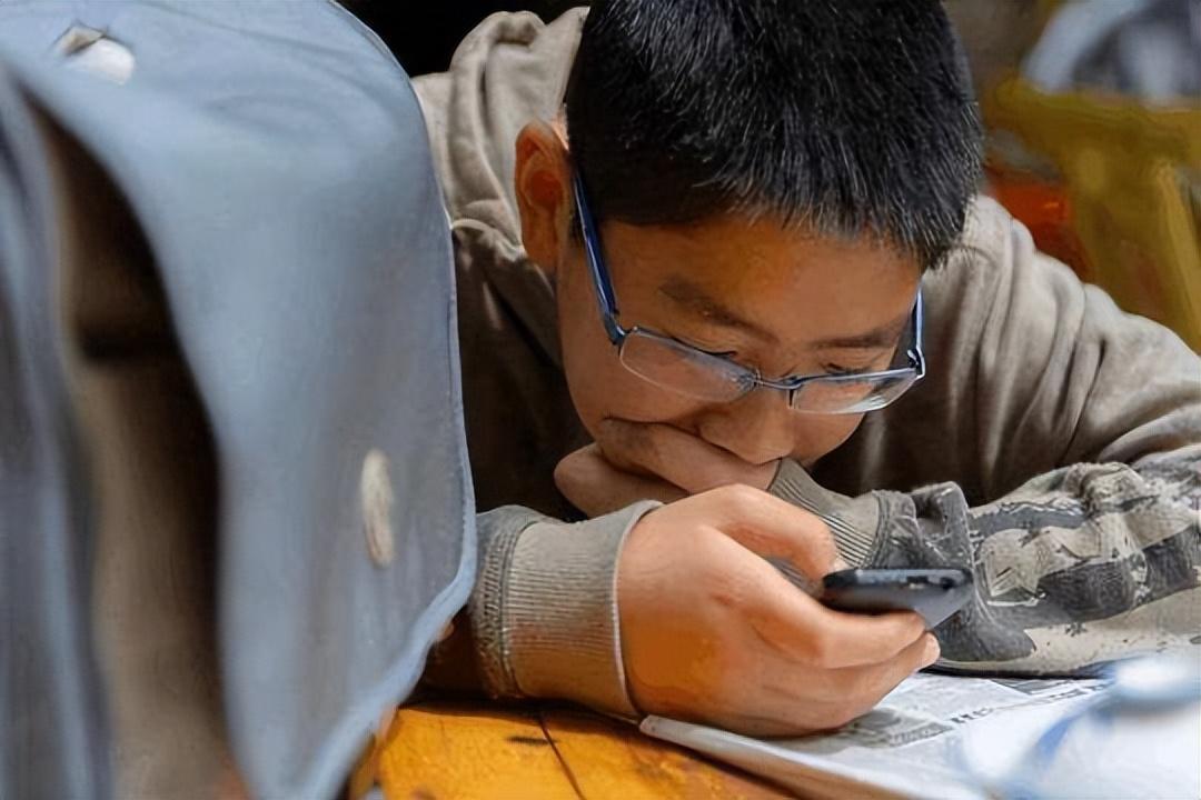 小学女孩家庭日常_女生家庭_小女孩家庭vcr视频