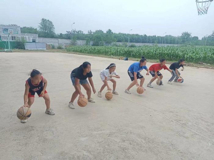 潍坊篮球学校_潍坊市篮球比赛小学生冠军_2021潍坊市篮球比赛