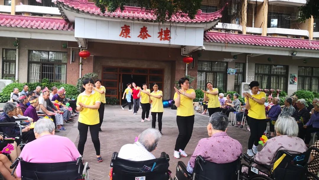 广东户外健身器材厂家_广东室外健身器材品牌_室外健身器材企业10强