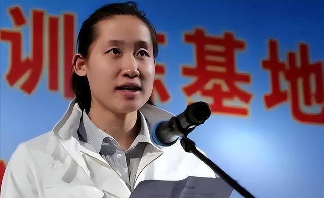 游泳冠军嫁豪门的是谁_前奥运游泳女冠军结婚_游泳奥运冠军女