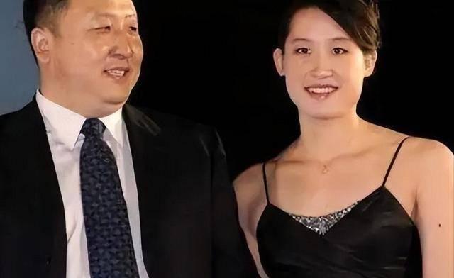 游泳奥运冠军女_游泳冠军嫁豪门的是谁_前奥运游泳女冠军结婚