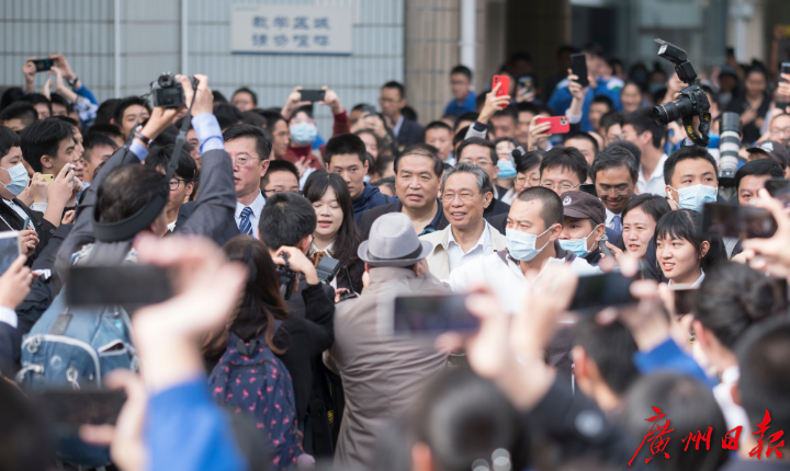 亚洲男子跳高最高纪录_亚洲男子跳高选手排名规则_亚洲跳高冠军是谁