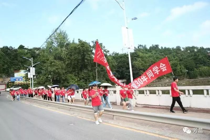 高中篮球游戏大全_初高中篮球游戏规则是什么_高中体育课篮球游戏